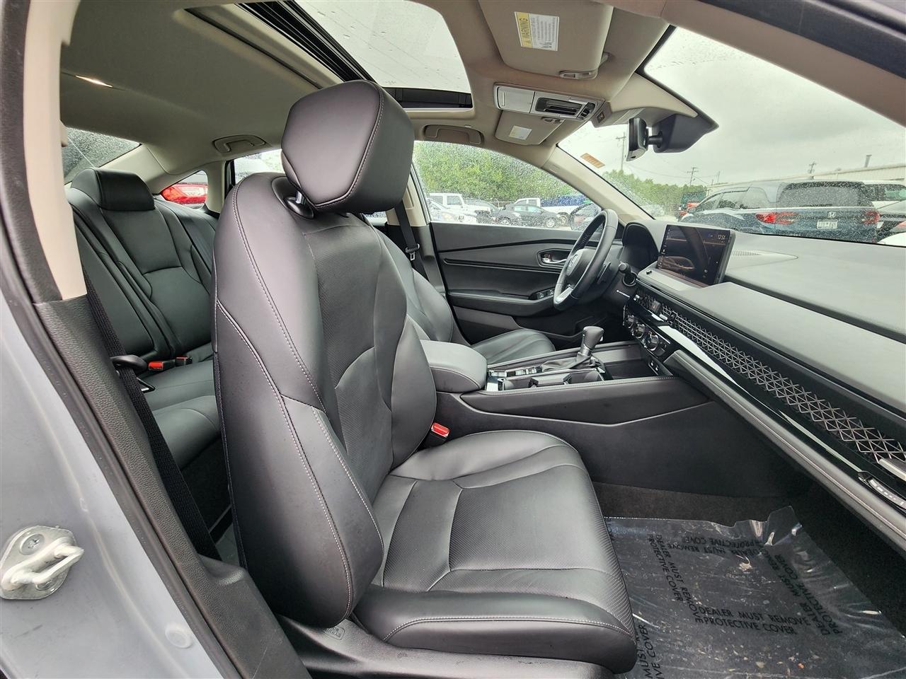 Honda Accord Touring Hybrid 2025