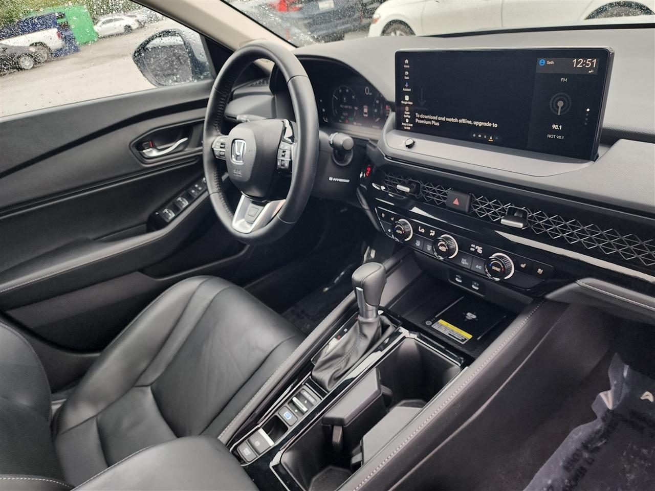 Honda Accord Touring Hybrid 2025