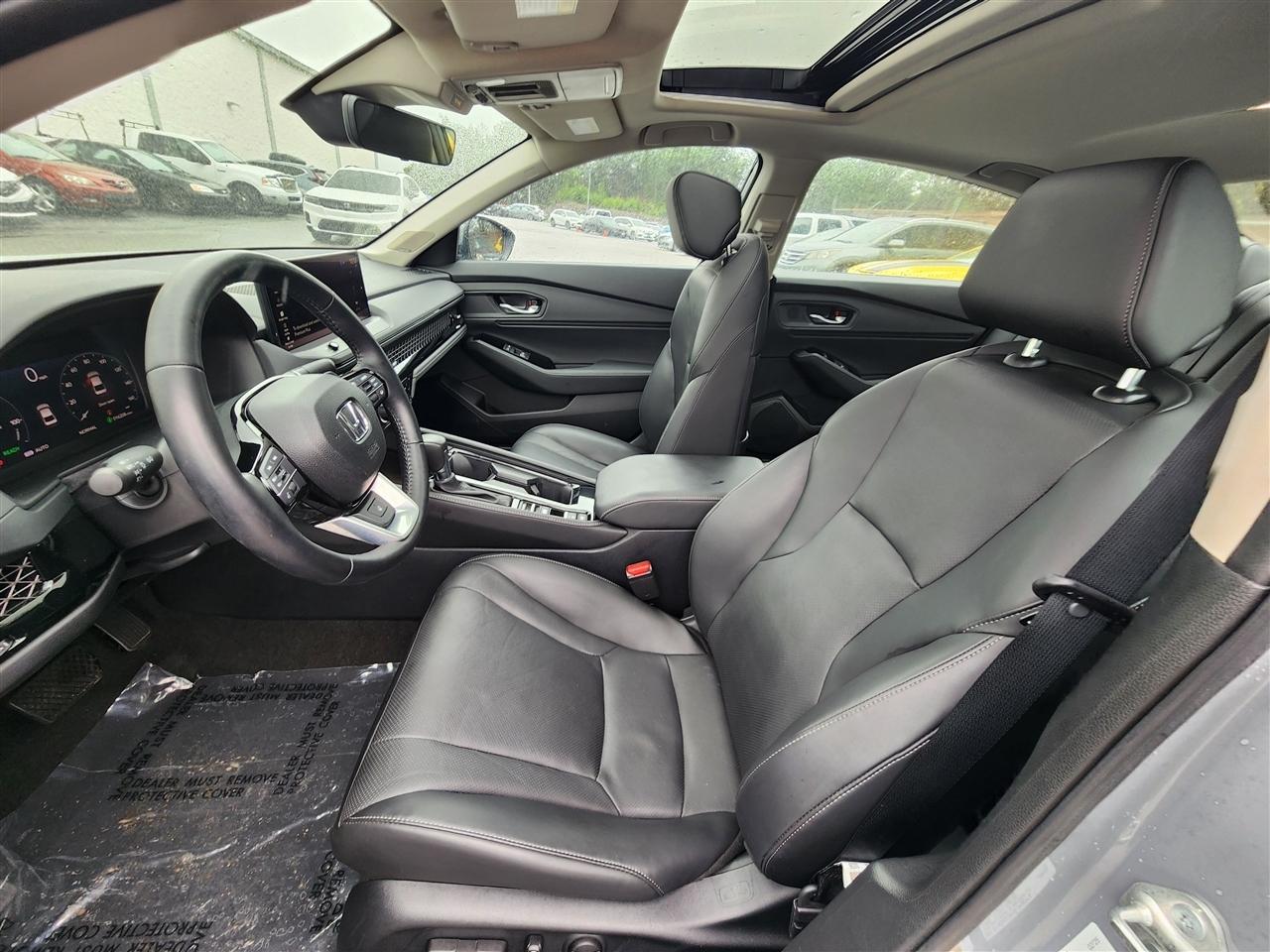 Honda Accord Touring Hybrid 2025