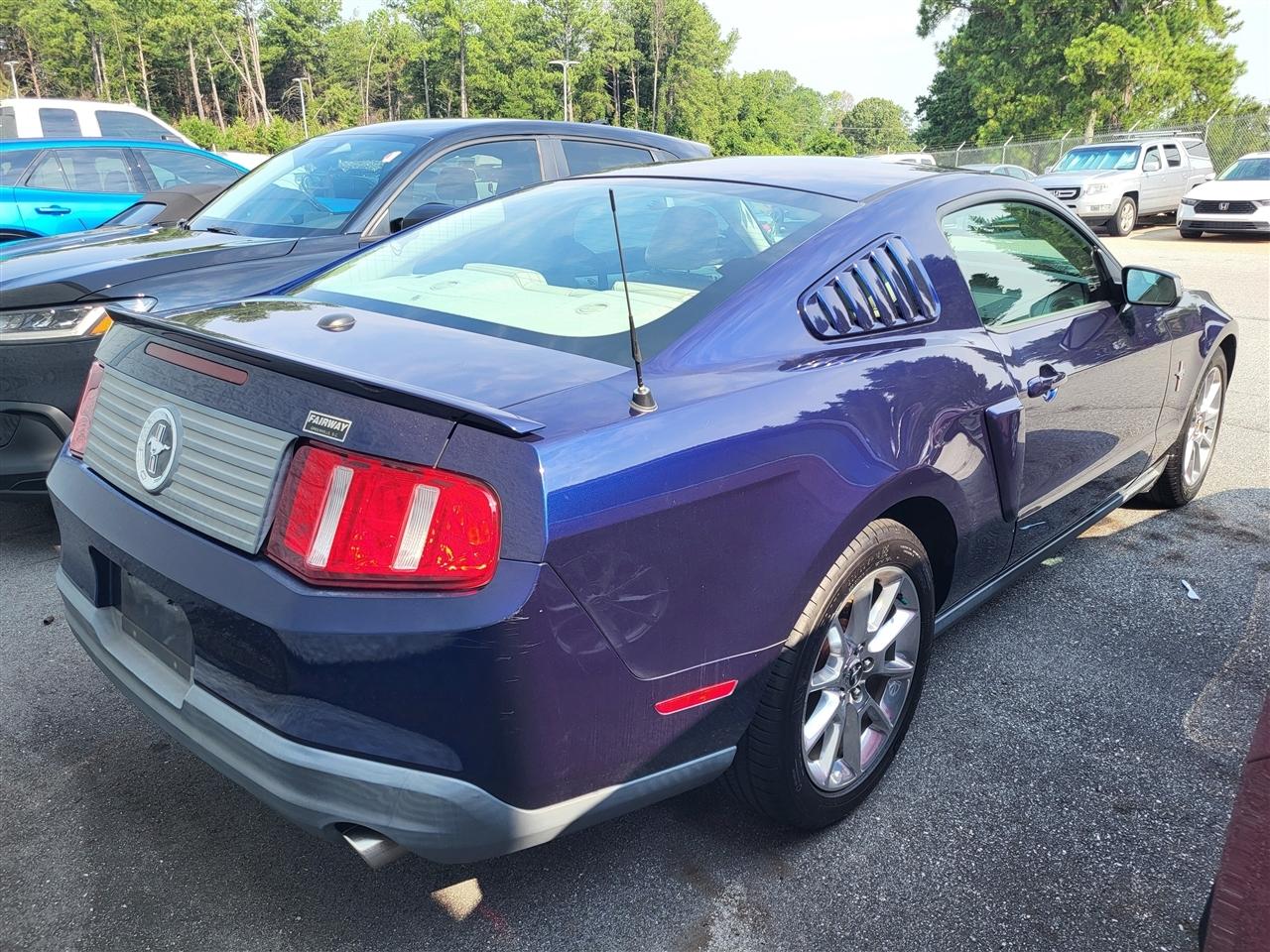 Ford Mustang V6 Premium Coupe 2010