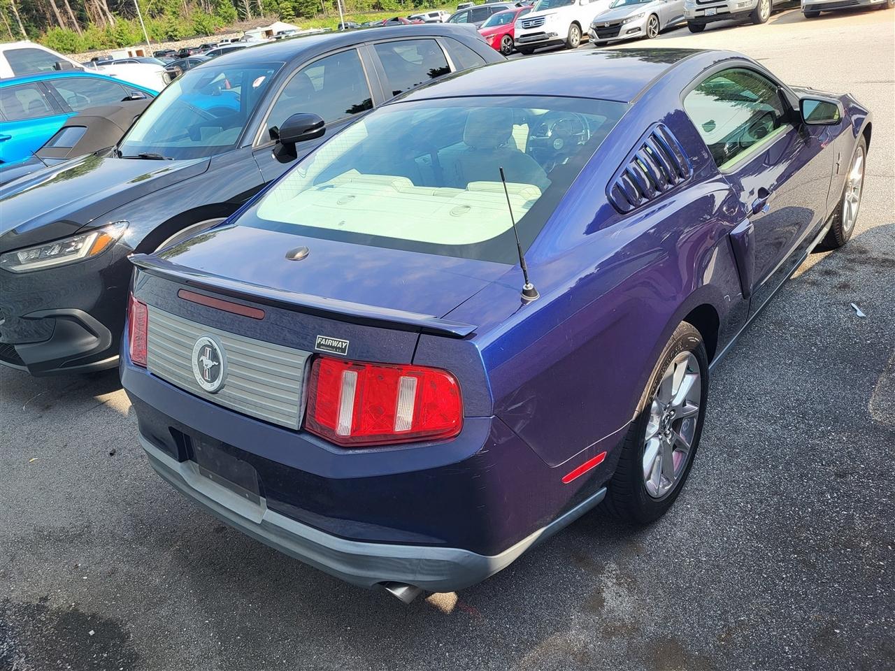 Ford Mustang V6 Premium Coupe 2010