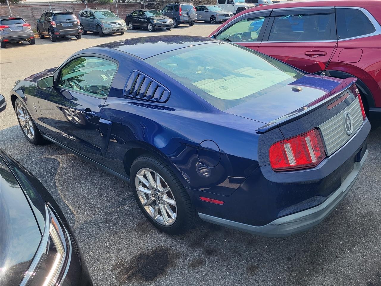 Ford Mustang V6 Premium Coupe 2010