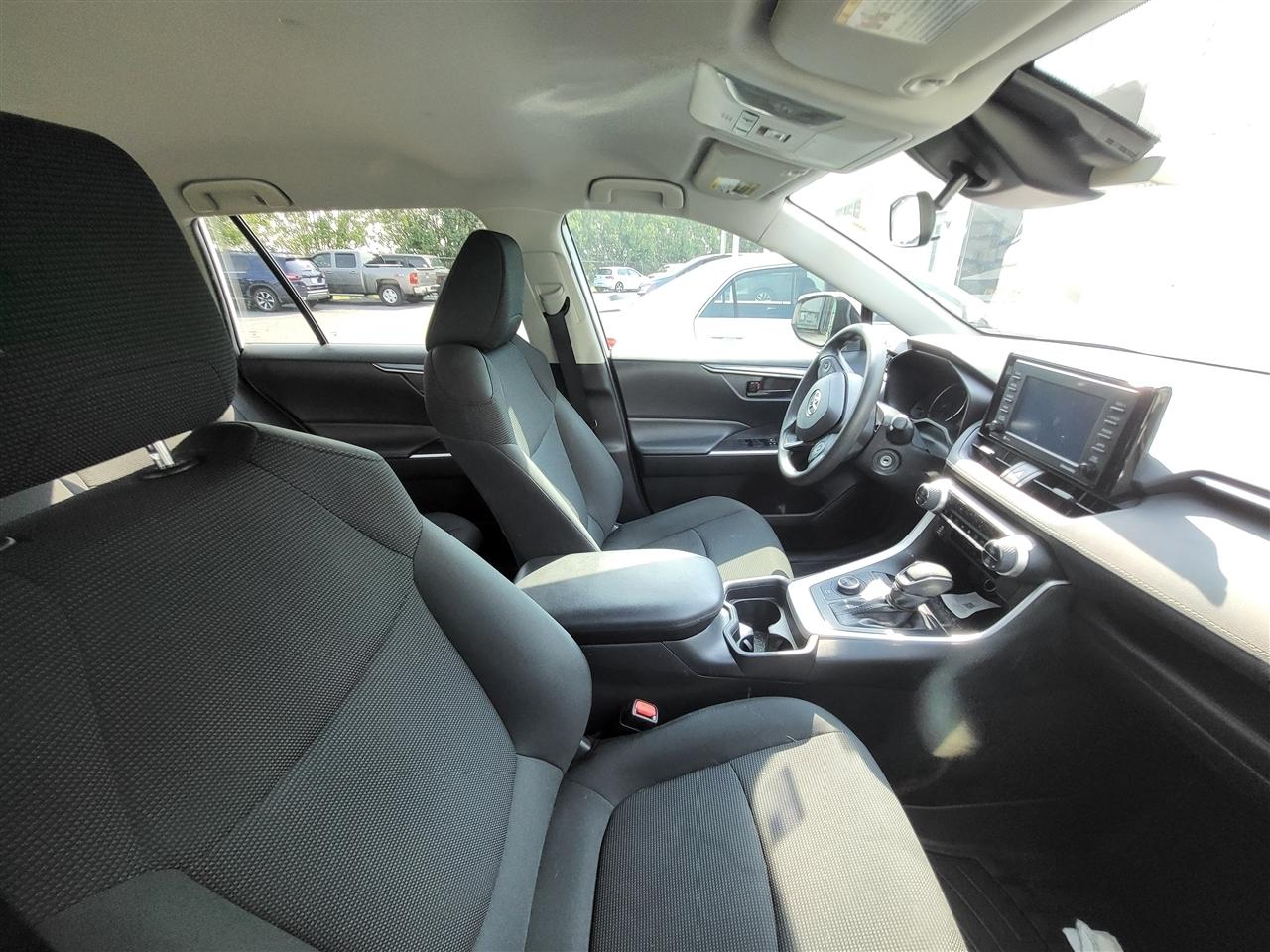 Toyota RAV4 Hybrid LE 2020