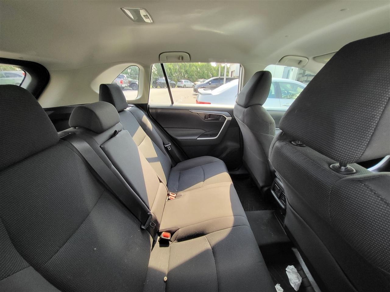 Toyota RAV4 Hybrid LE 2020