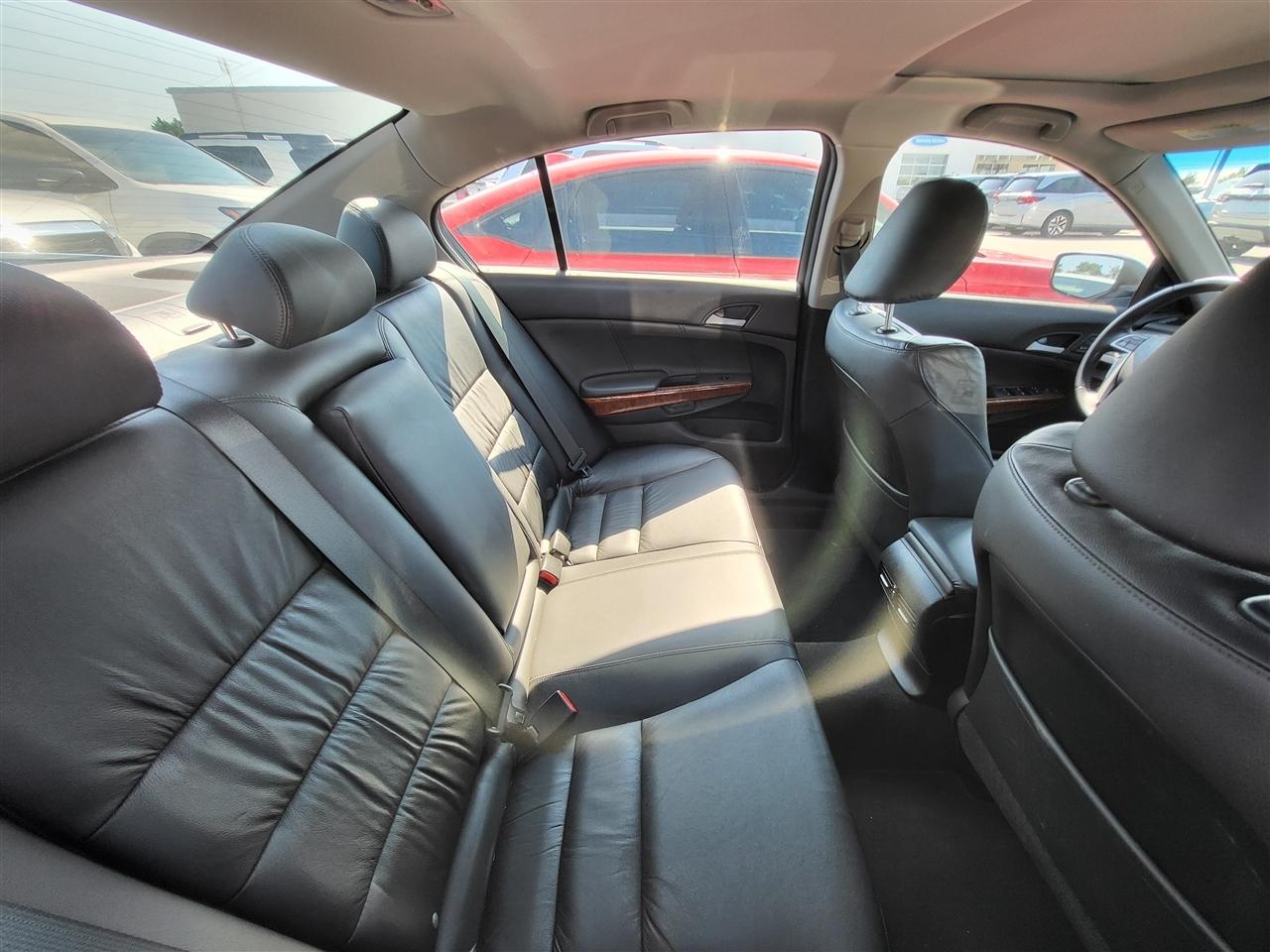 Honda Accord EX-L V6 Sedan AT 2012