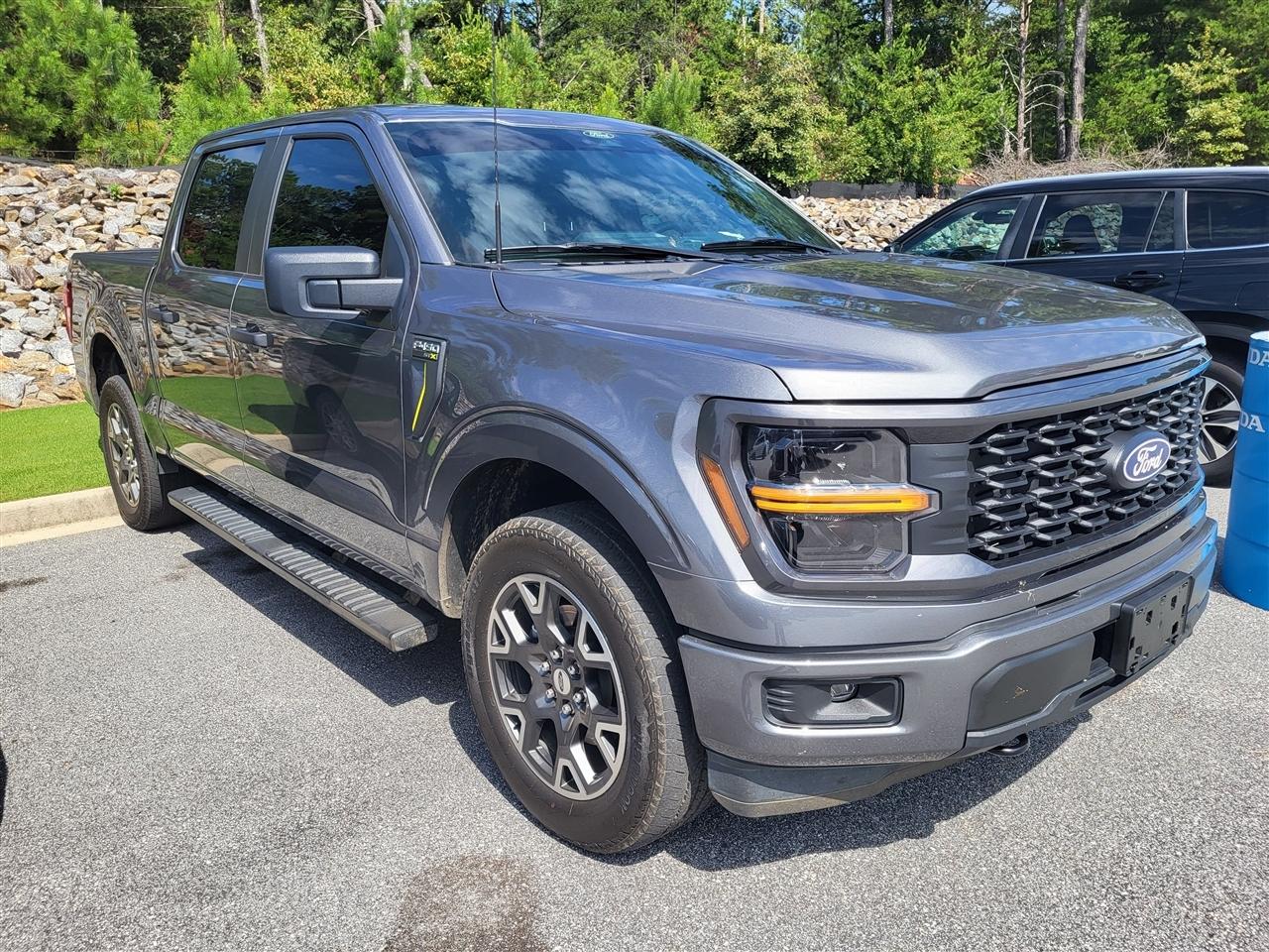 Ford F-150 STX SuperCrew 4WD 2024