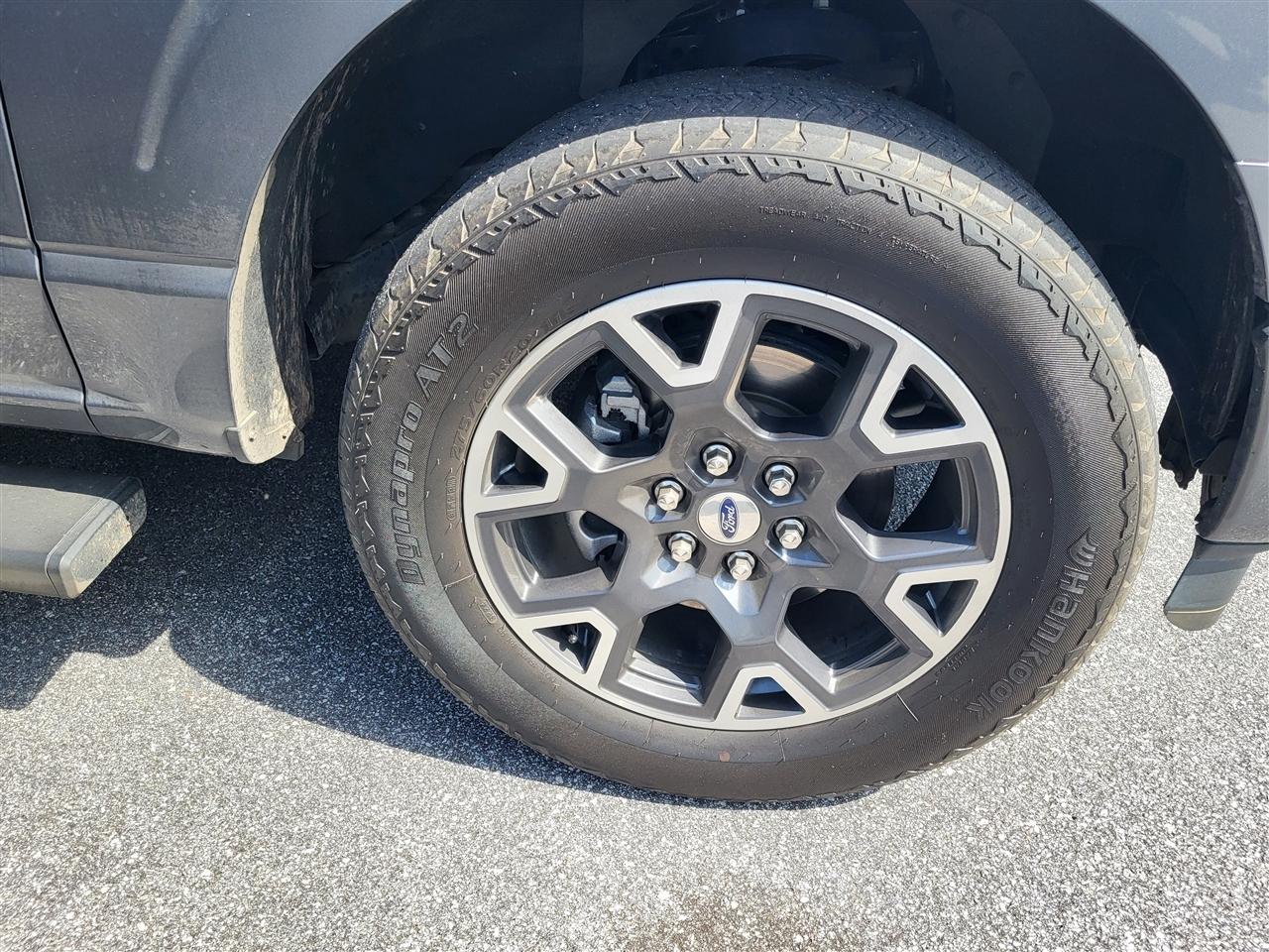 Ford F-150 STX SuperCrew 4WD 2024
