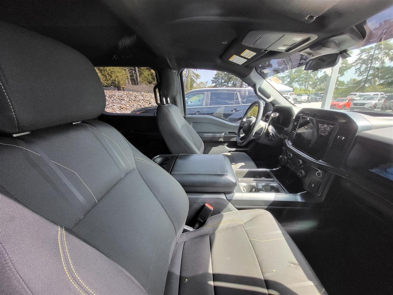 Ford F-150 STX SuperCrew 4WD 2024