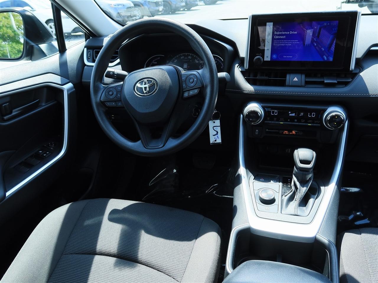 Toyota RAV4 Hybrid LE 2024