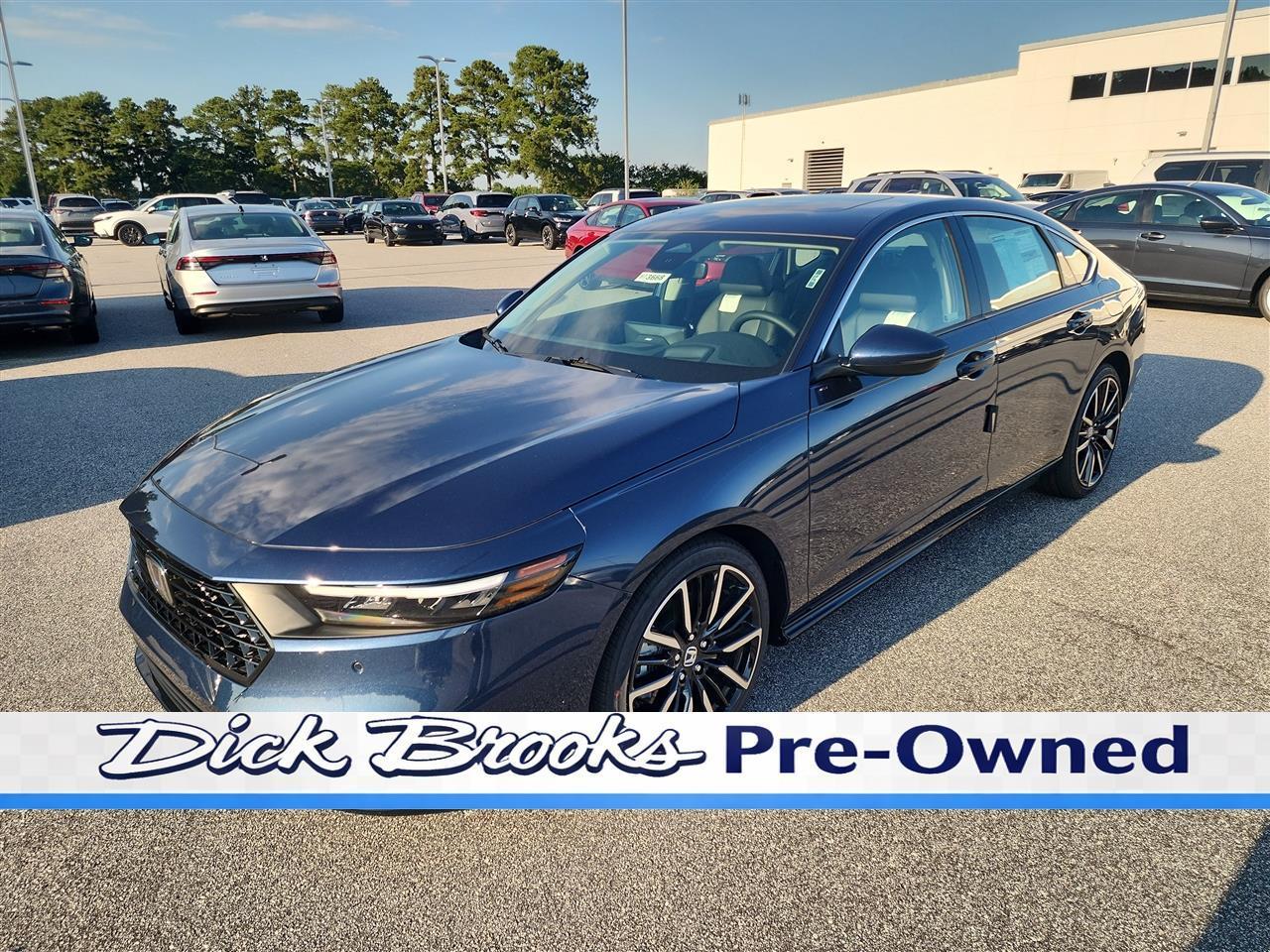 Honda Accord Touring Hybrid 2026