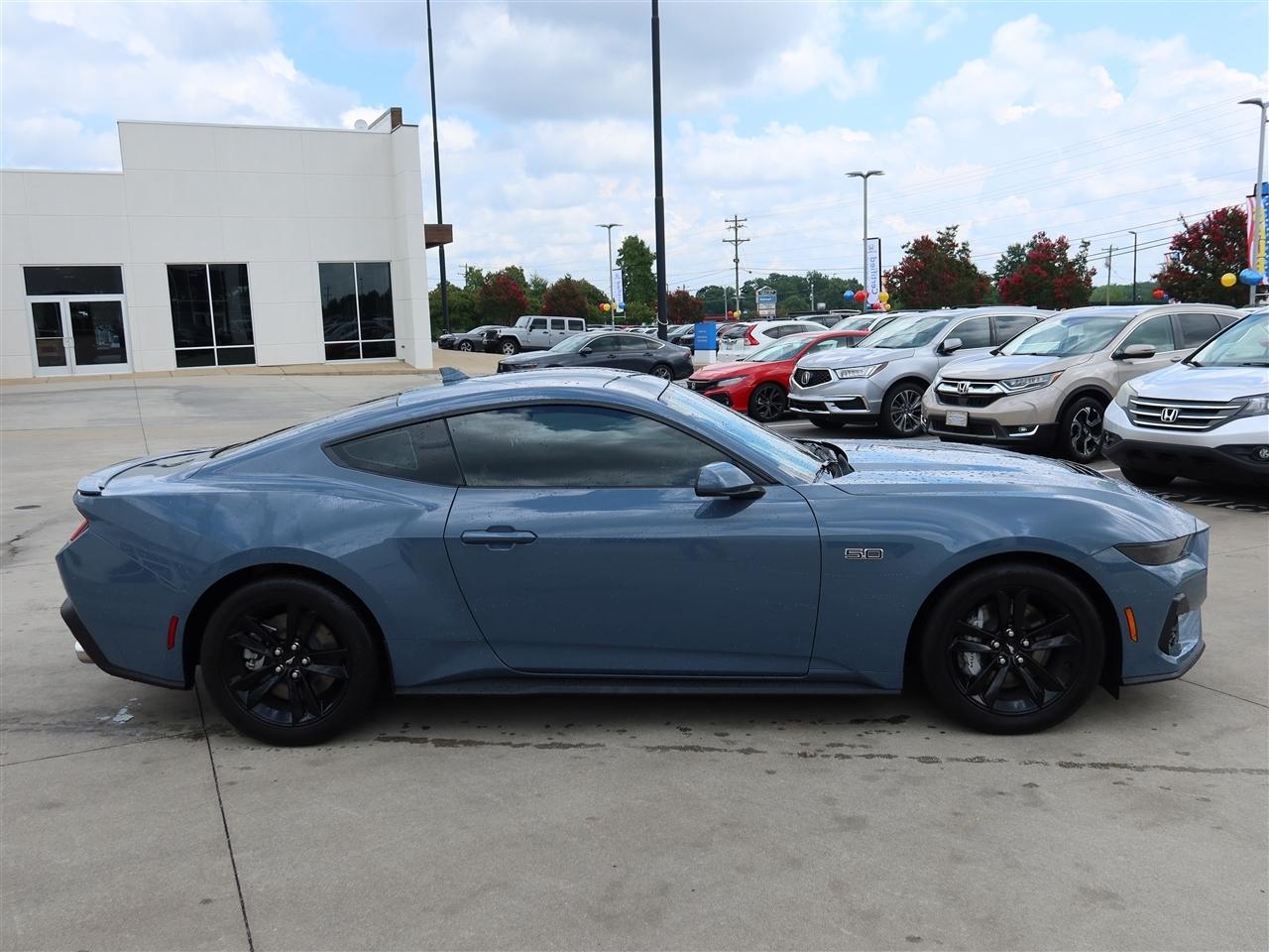 Ford Mustang GT Coupe 2025