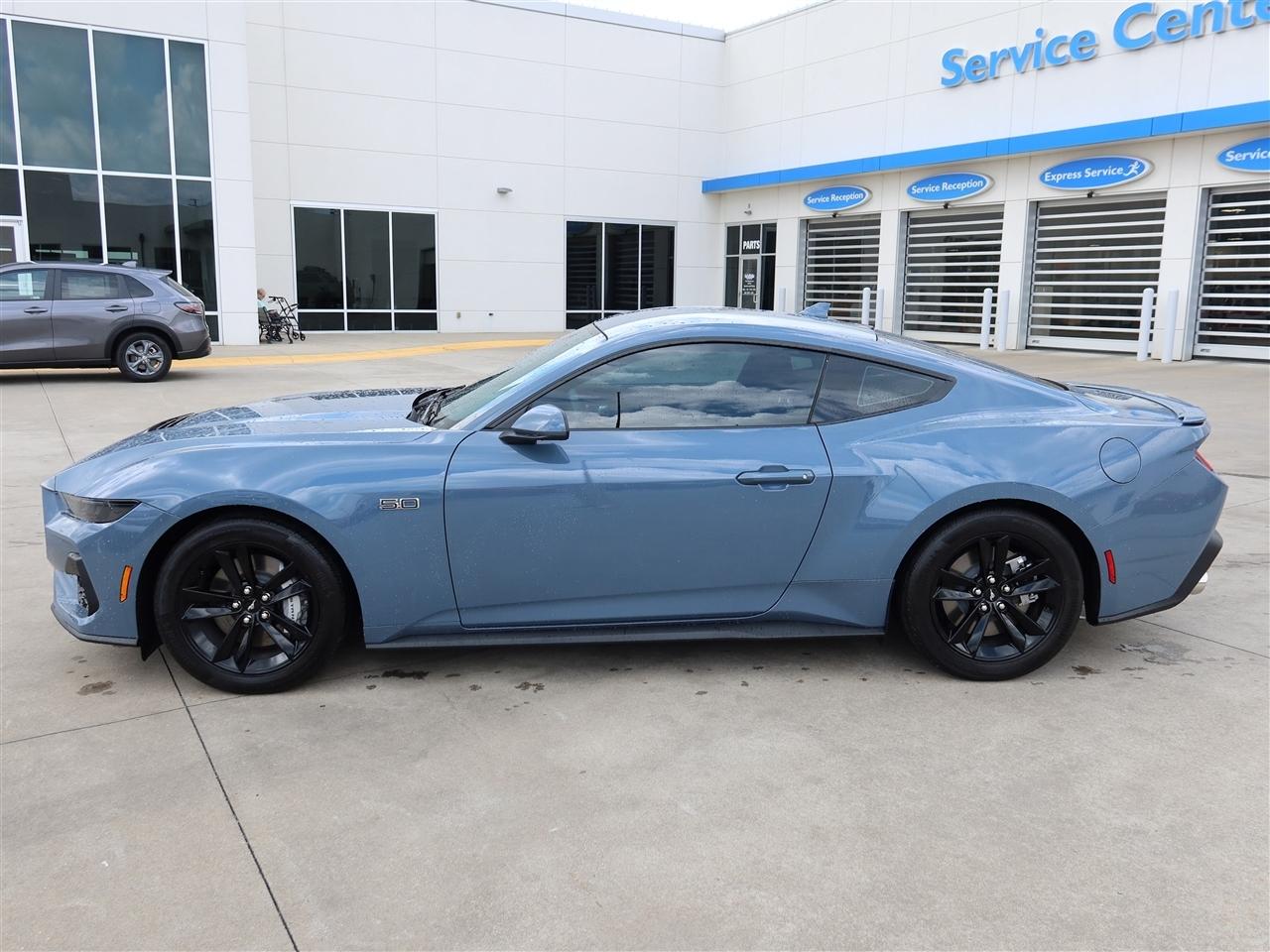 Ford Mustang GT Coupe 2025