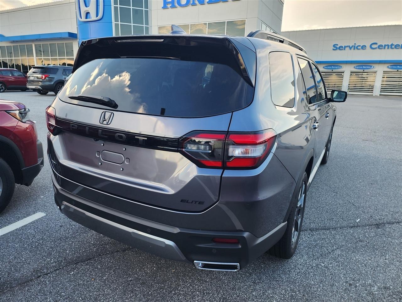Honda Pilot Elite AWD 2026