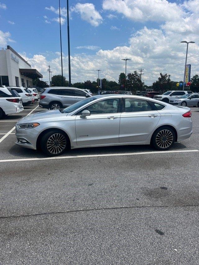 Ford Fusion Hybrid Titanium 2017