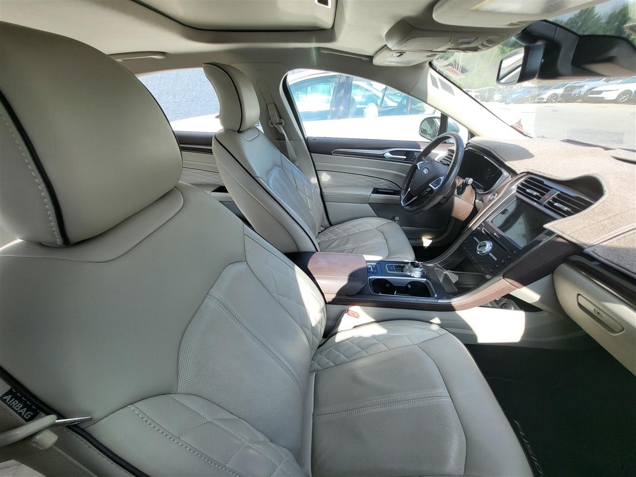 Ford Fusion Hybrid Titanium 2017
