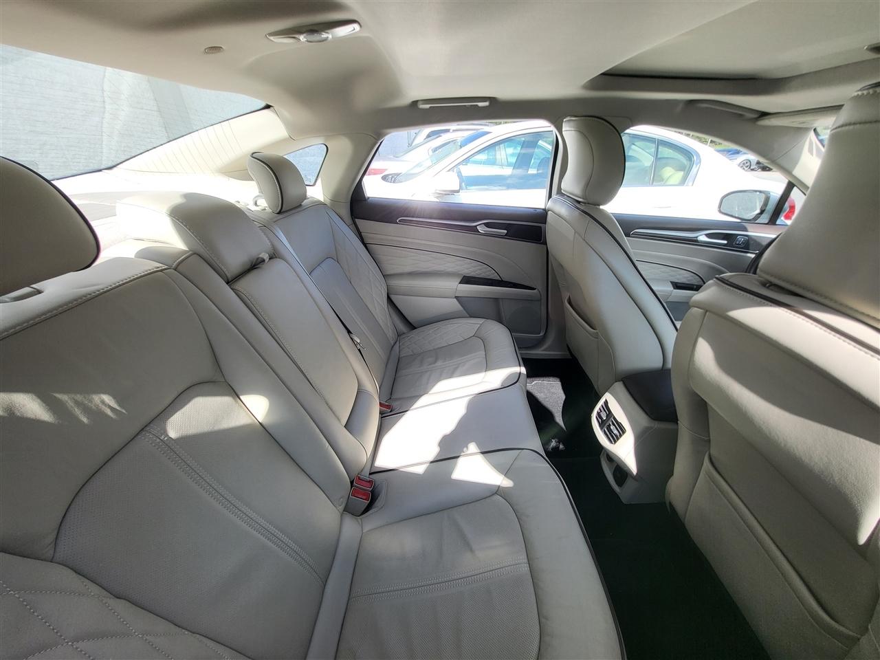 Ford Fusion Hybrid Titanium 2017