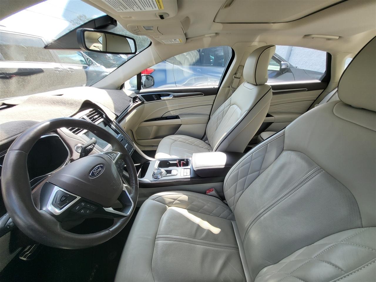 Ford Fusion Hybrid Titanium 2017