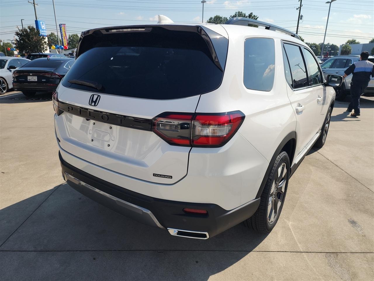 Honda Pilot Touring AWD 2026