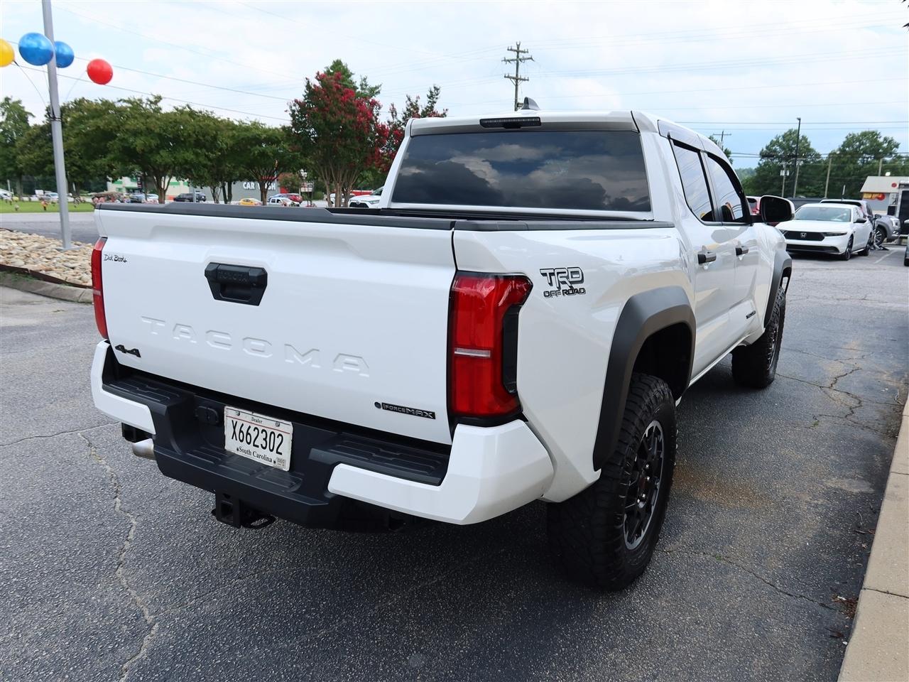 Toyota Tacoma Double Cab 4WD 2025