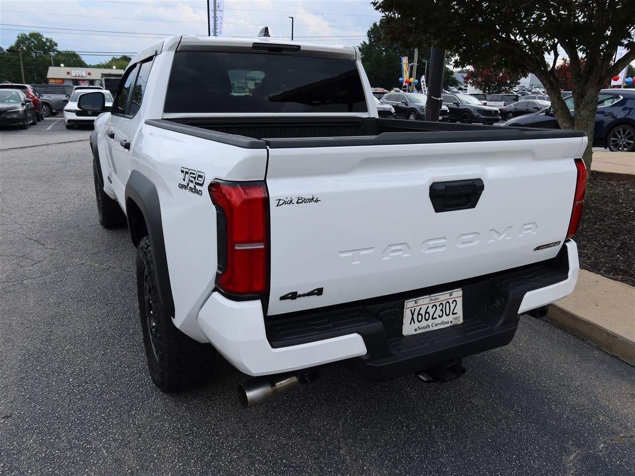 Toyota Tacoma Double Cab 4WD 2025