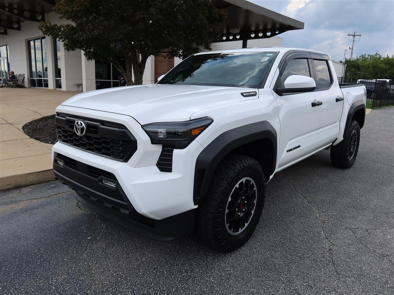 Toyota Tacoma Double Cab 4WD 2025