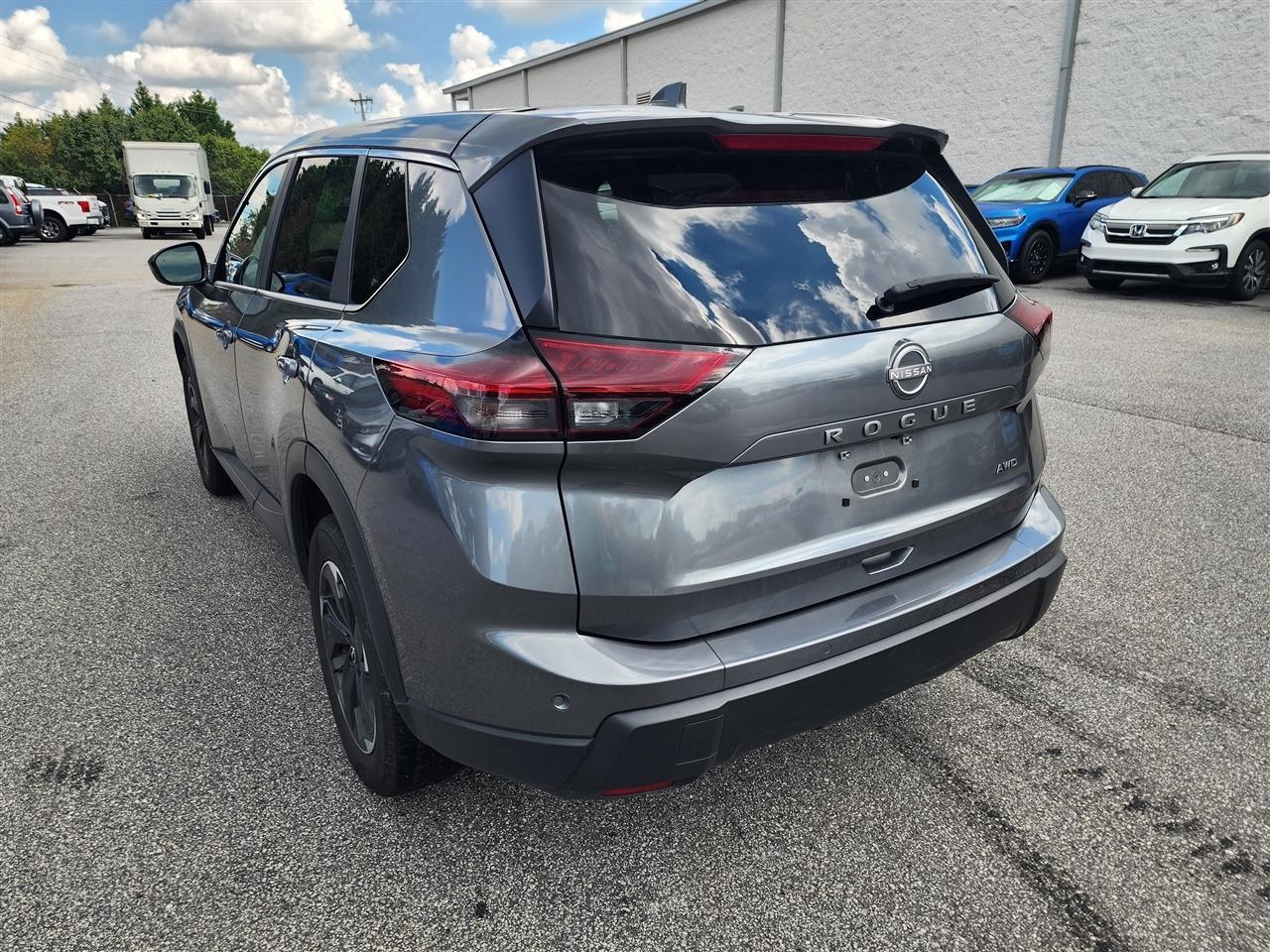 Nissan Rogue SV AWD 2025