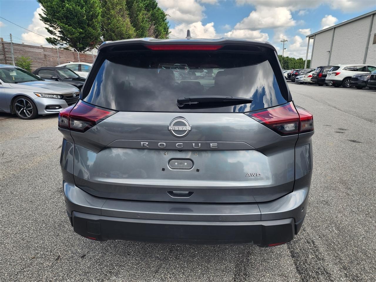 Nissan Rogue SV AWD 2025