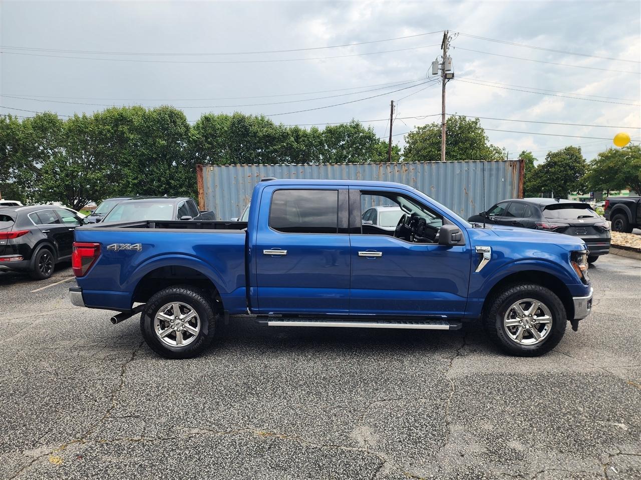Ford F-150 XLT SuperCrew 4WD 2025