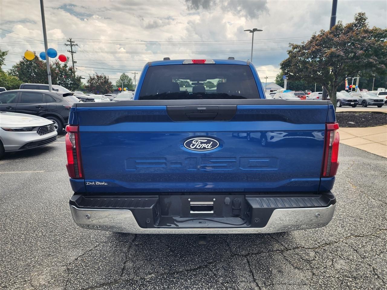 Ford F-150 XLT SuperCrew 4WD 2025