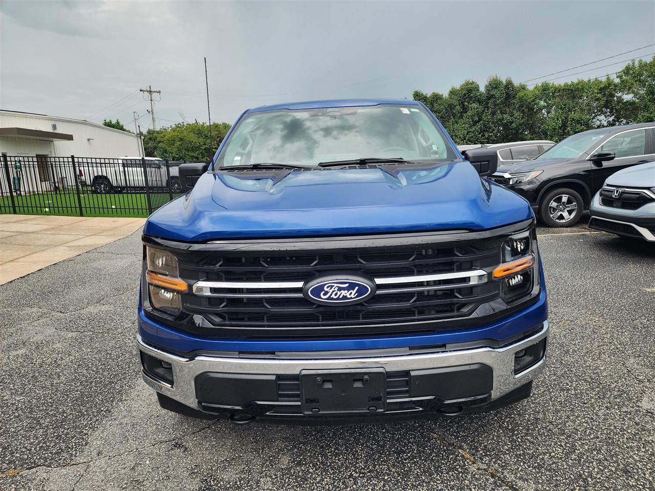 Ford F-150 XLT SuperCrew 4WD 2025