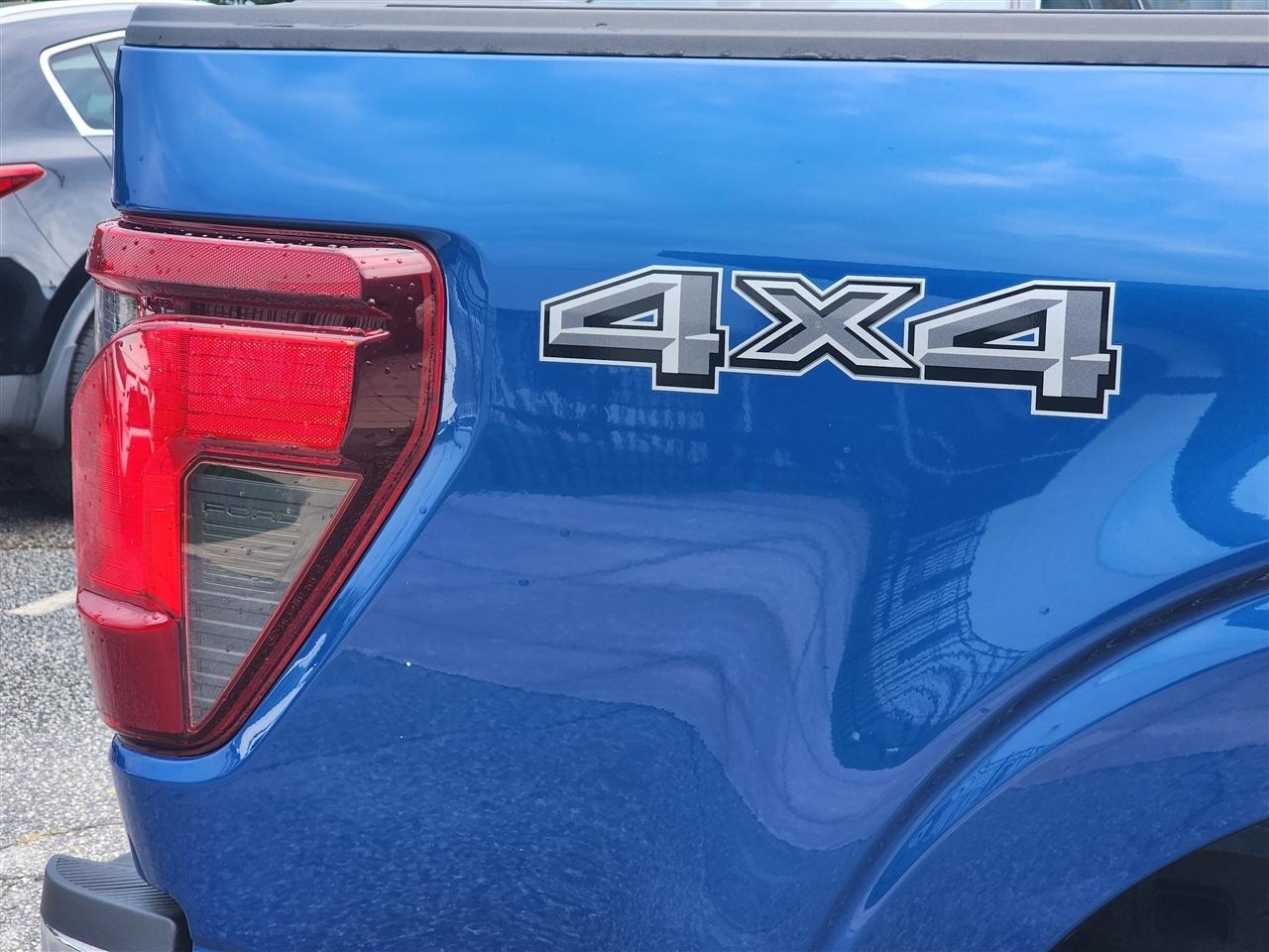 Ford F-150 XLT SuperCrew 4WD 2025