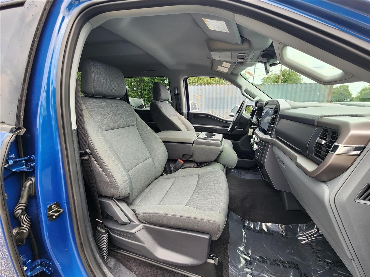 Ford F-150 XLT SuperCrew 4WD 2025
