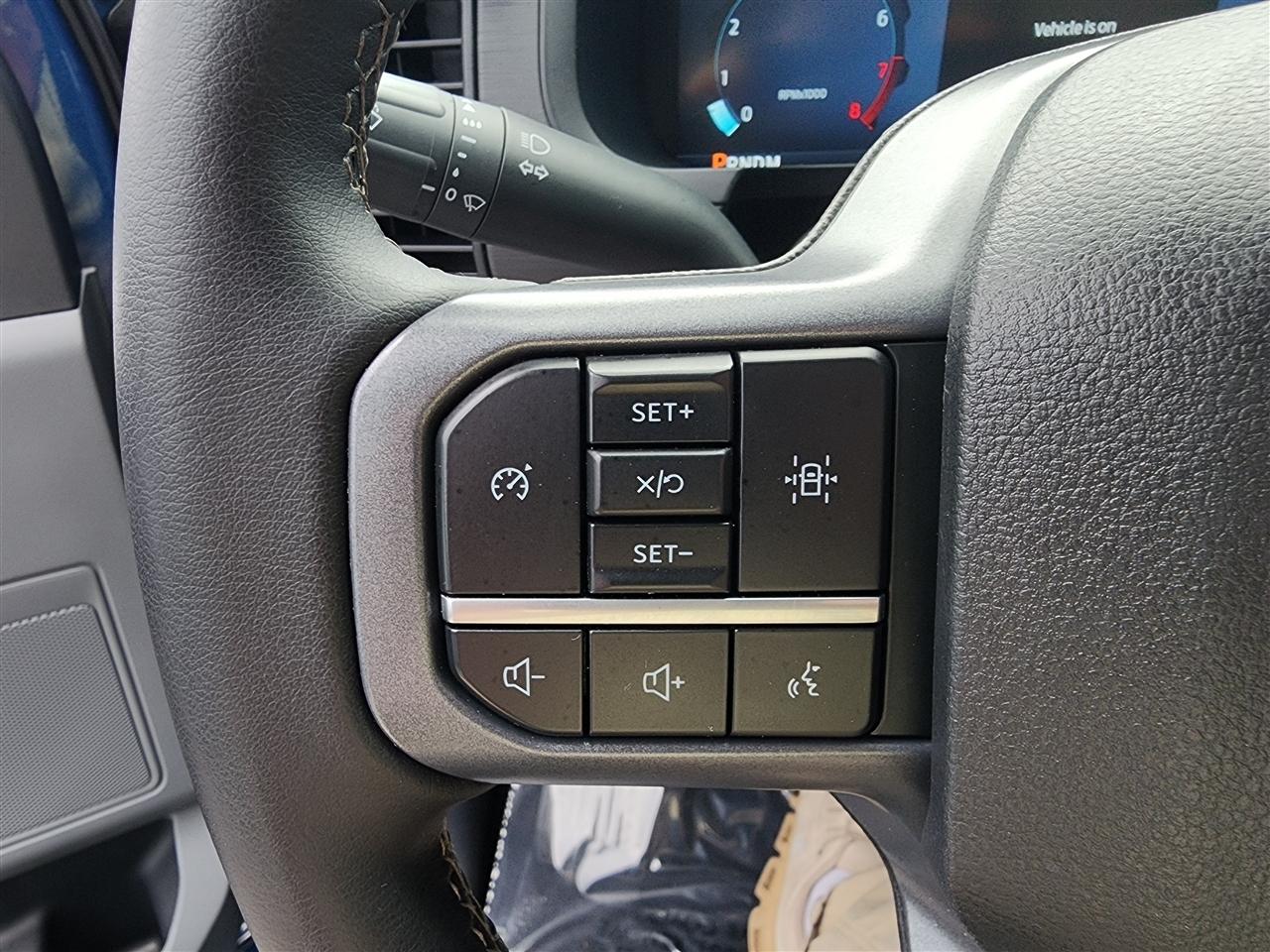 Ford F-150 XLT SuperCrew 4WD 2025