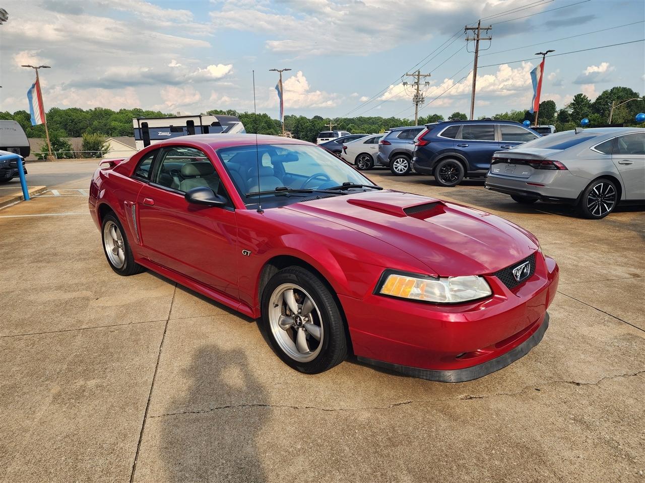 Ford Mustang GT Premium Coupe 2001