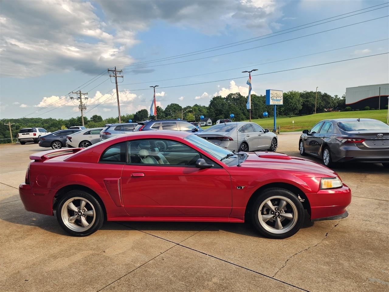 Ford Mustang GT Premium Coupe 2001