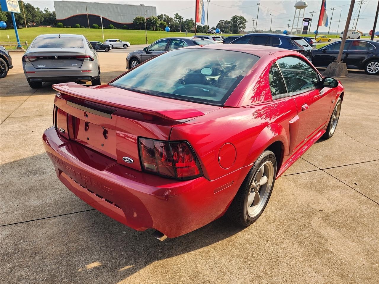 Ford Mustang GT Premium Coupe 2001