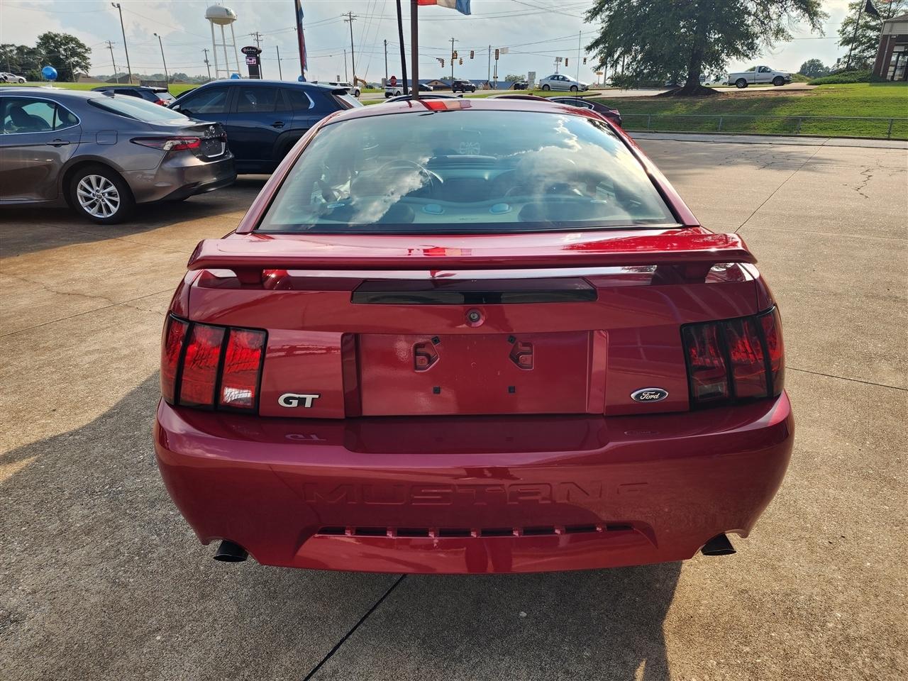 Ford Mustang GT Premium Coupe 2001