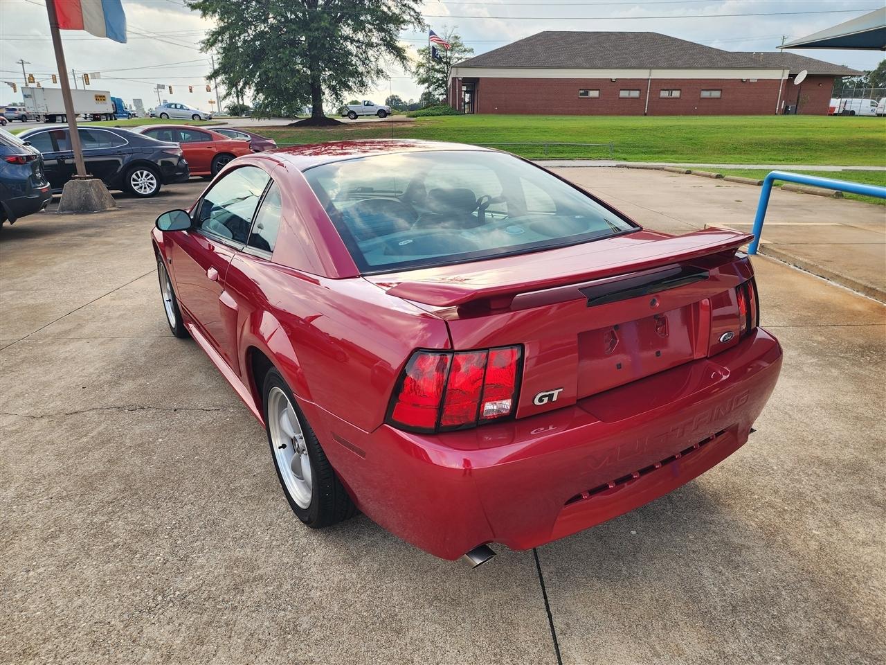 Ford Mustang GT Premium Coupe 2001