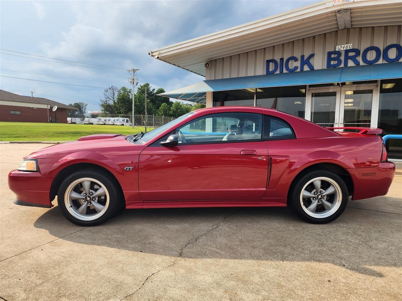 Ford Mustang GT Premium Coupe 2001
