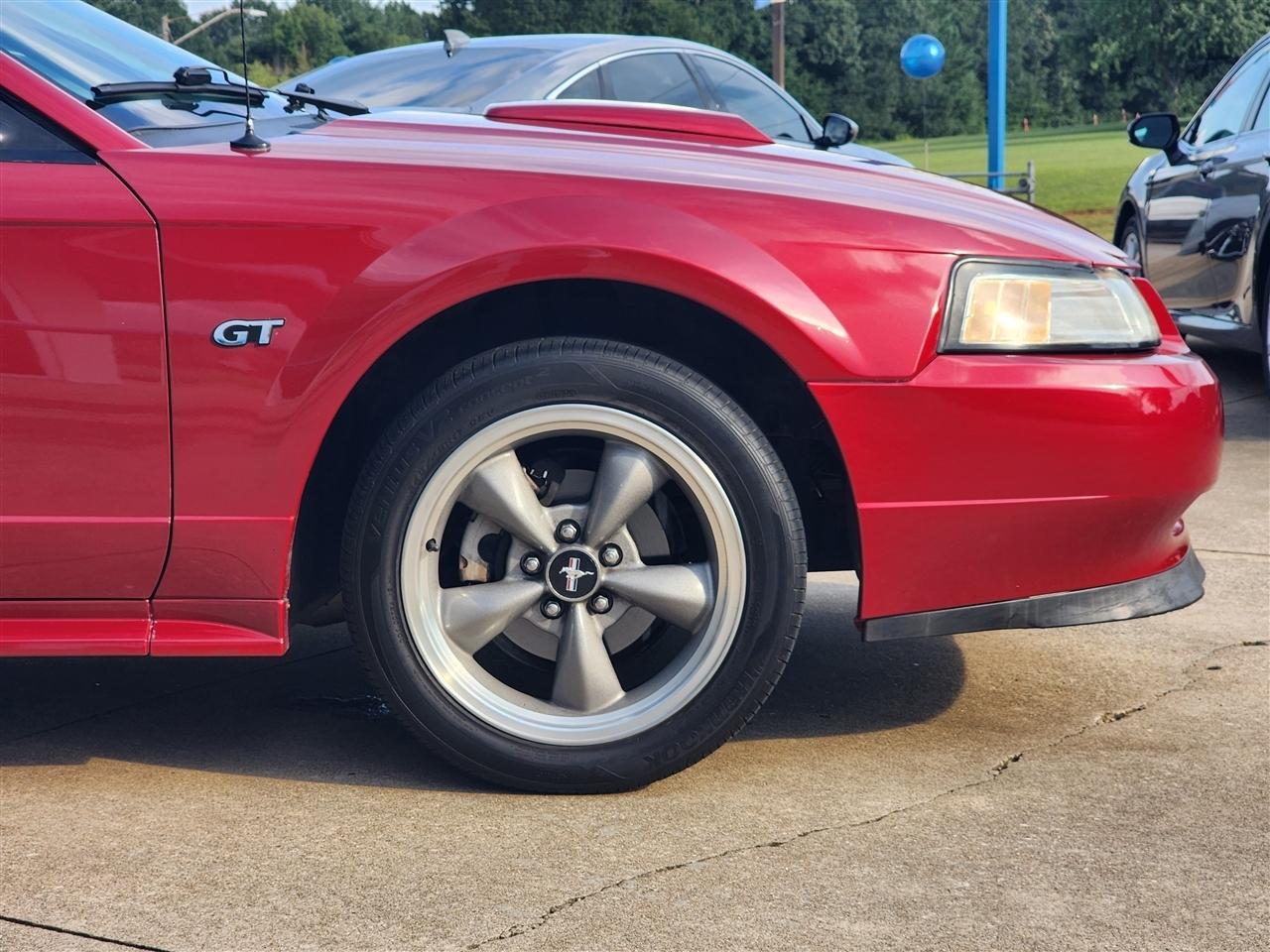 Ford Mustang GT Premium Coupe 2001
