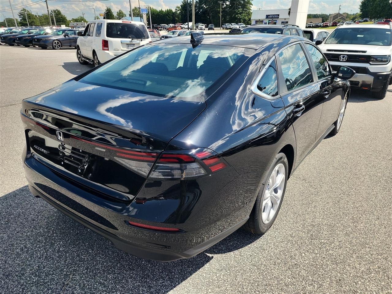 Honda Accord LX 2026