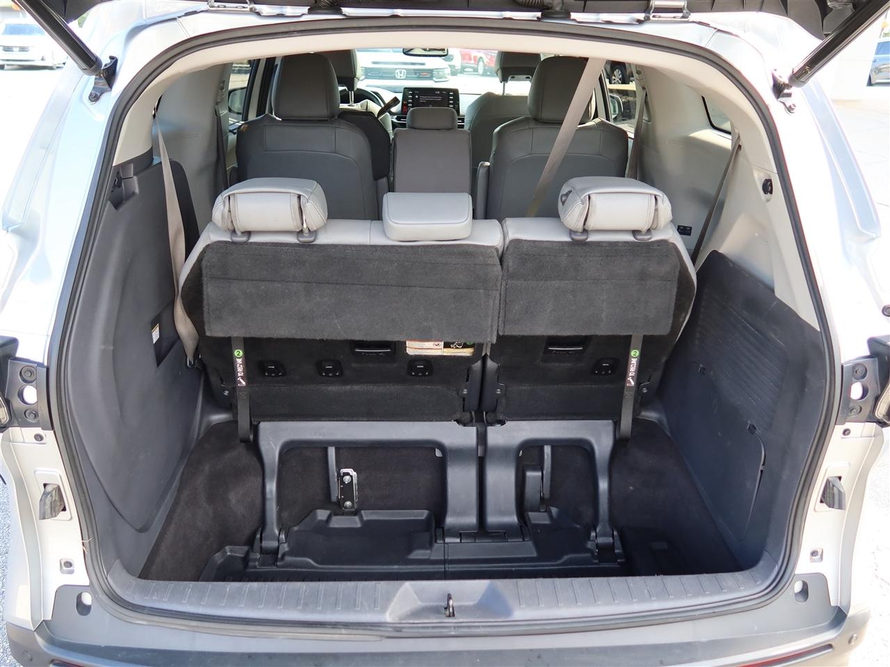 Toyota Sienna XLE 7-Passenger 2021