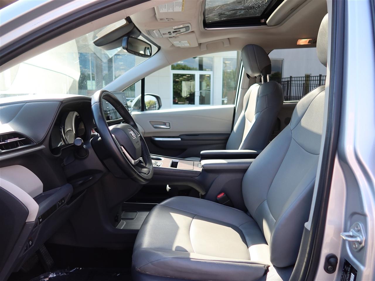 Toyota Sienna XLE 7-Passenger 2021