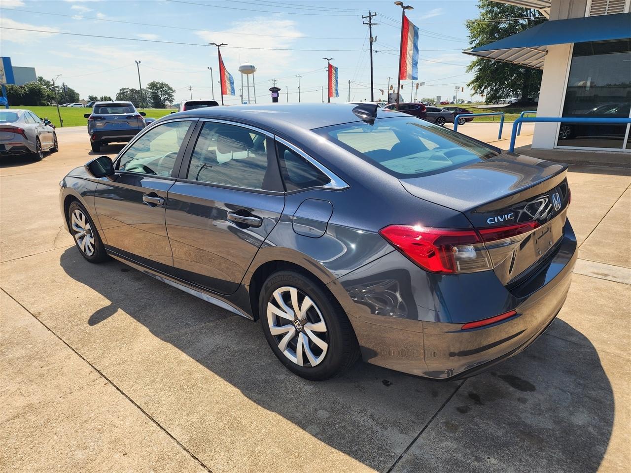 Honda Civic LX Sedan CVT 2024