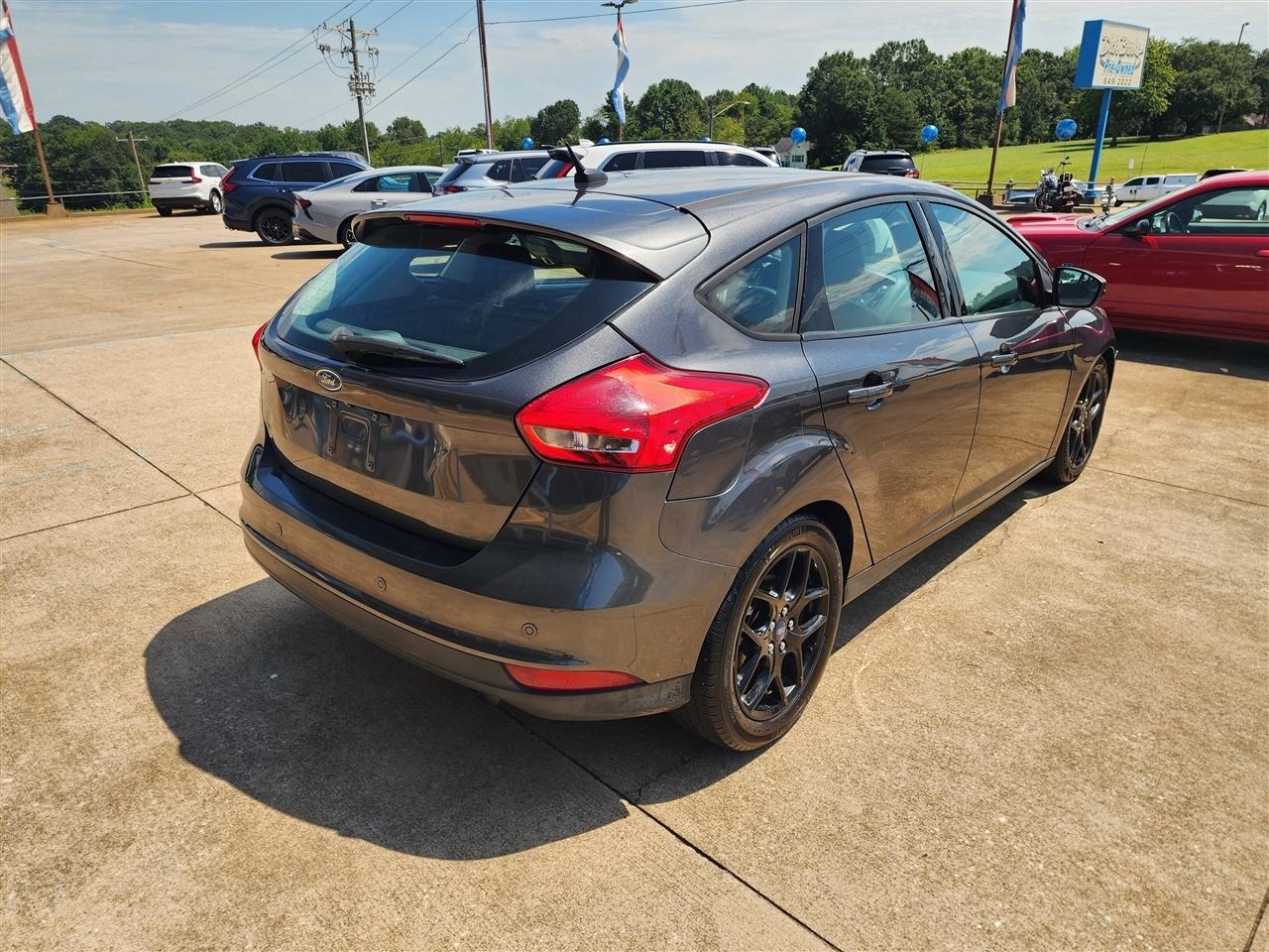 Ford Focus SE Hatch 2016