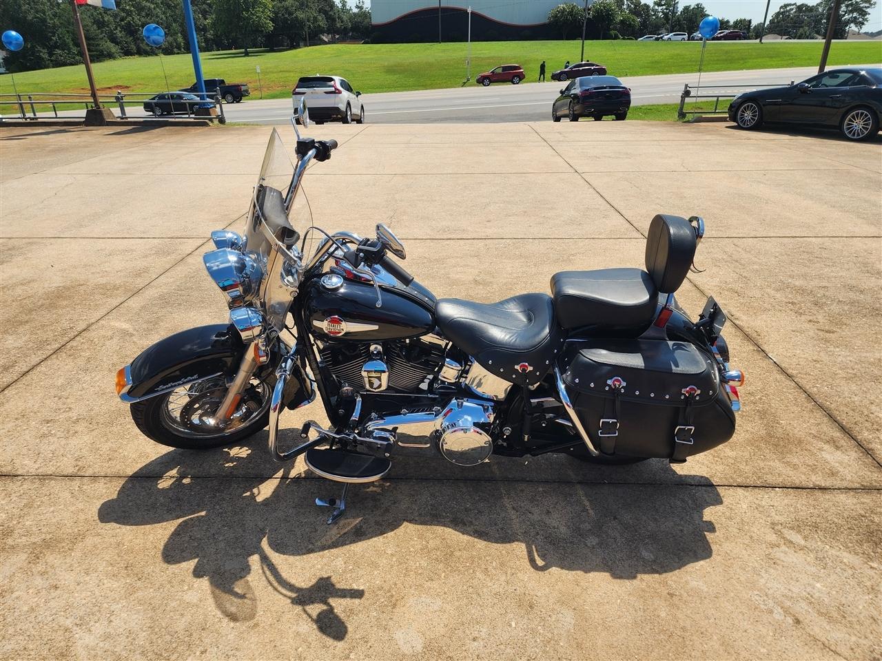 Harley-Davidson FLSTC103  2017