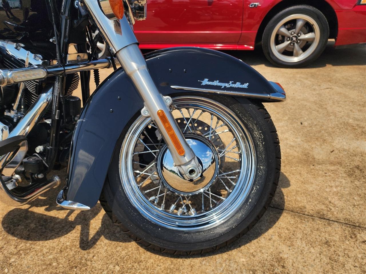 Harley-Davidson FLSTC103  2017