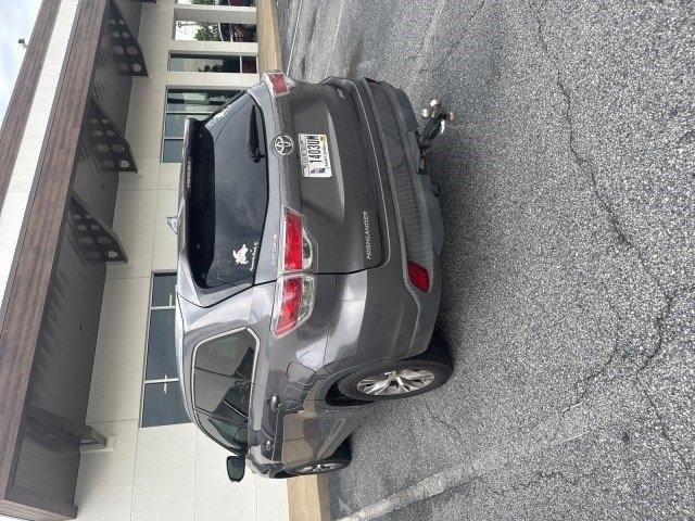 Toyota Highlander XLE FWD V6 2015