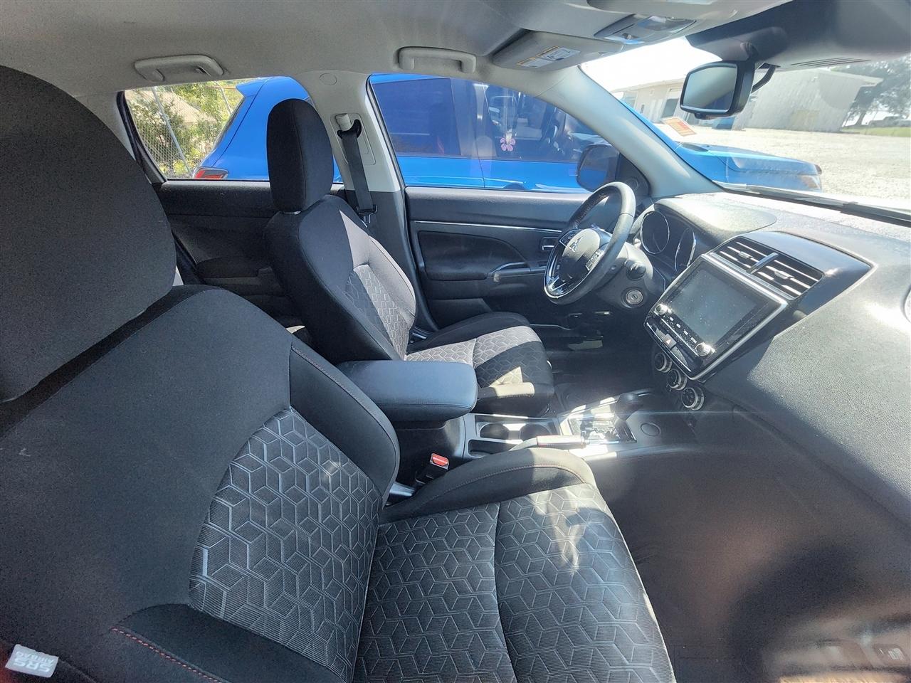 Mitsubishi Outlander Sport 2.0 ES CVT 2022