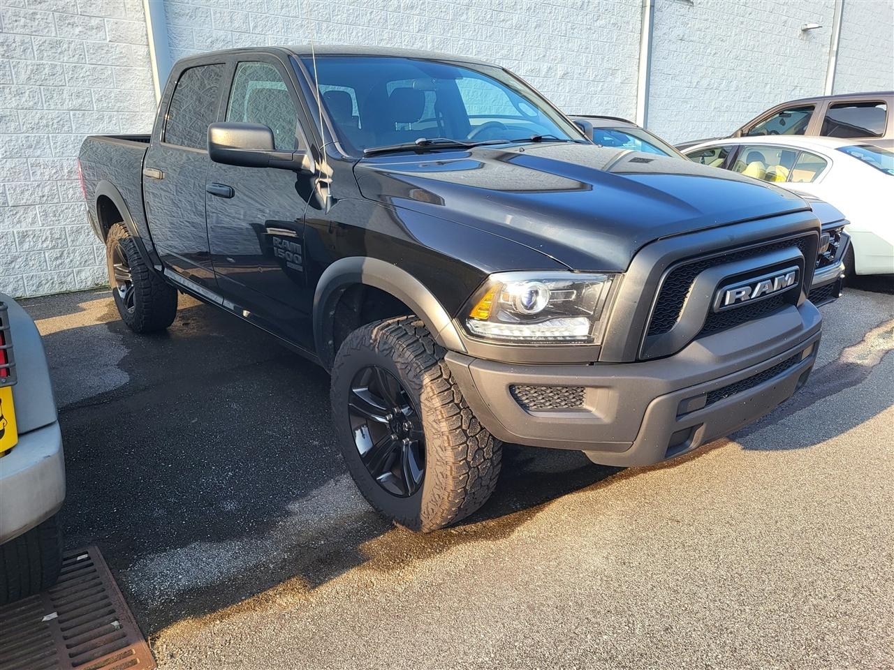 RAM 1500 Classic Tradesman Crew Cab SWB 4WD 2024
